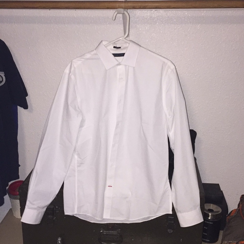 Tommy Hilfiger men’s dress shirt.